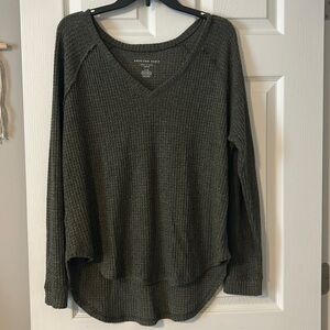 Like new hunter green soft long sleeve shirt